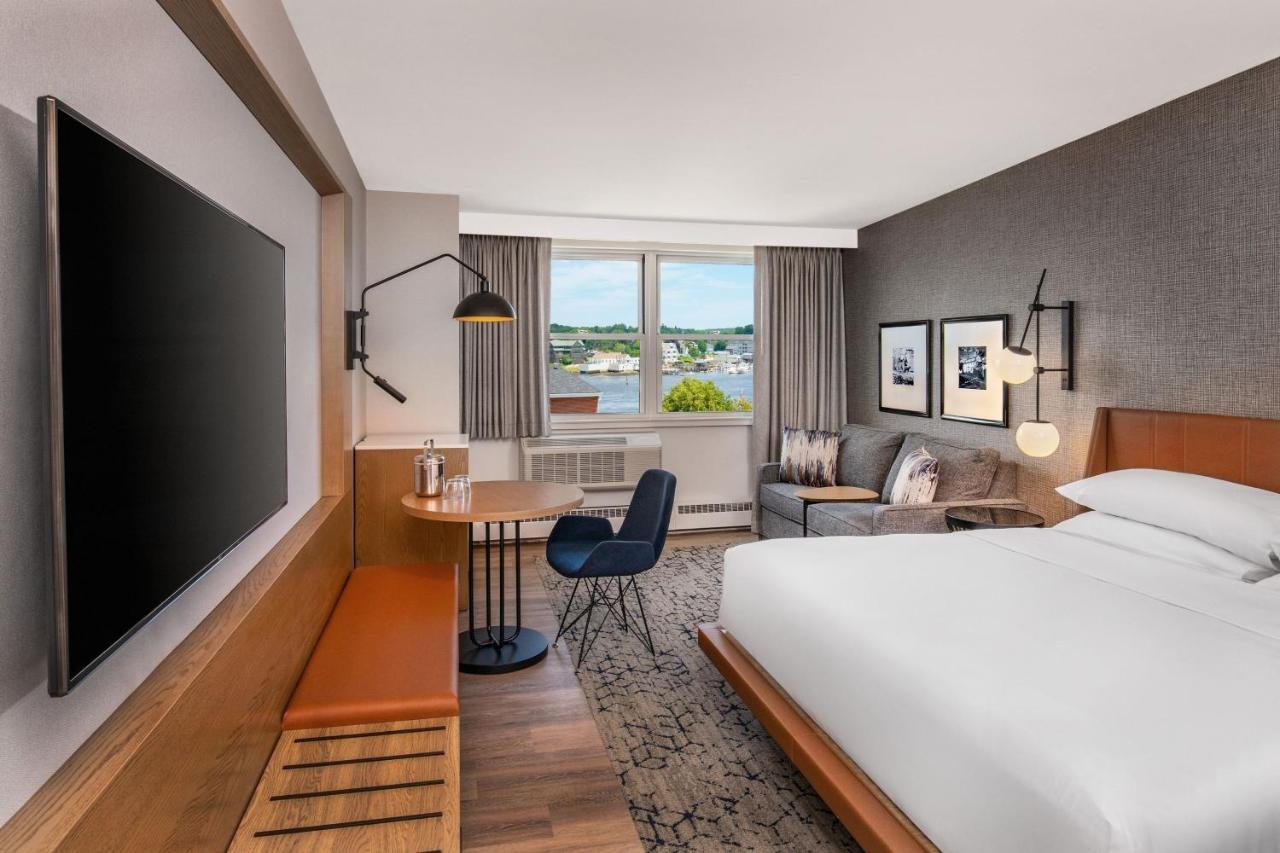 Sheraton Portsmouth Harborside Hotel Exteriör bild